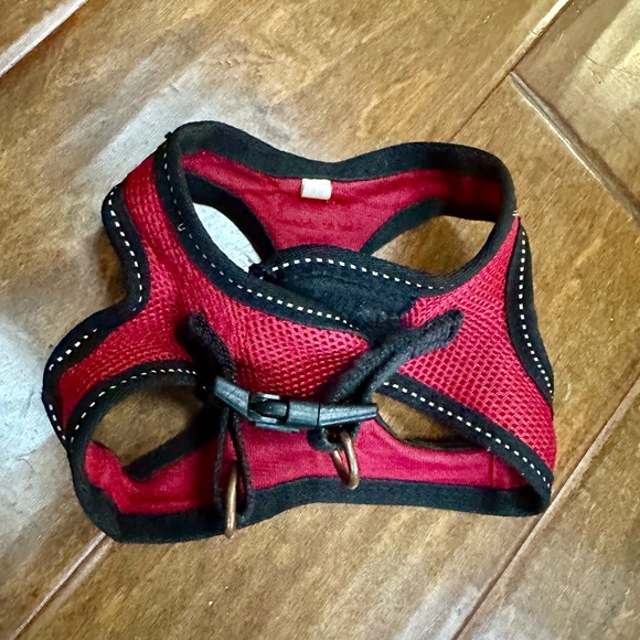 Red Dog Harness with Peace Love Paw Patch - Picture 5 of 5